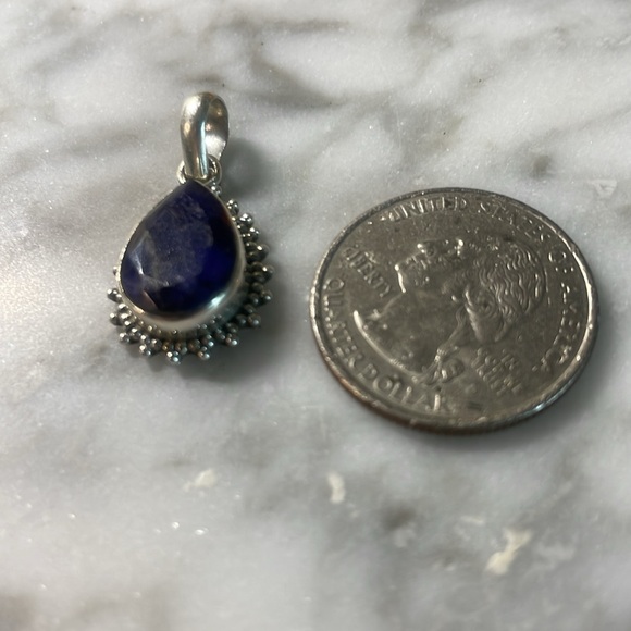 Natural Sapphire tear drop pendant in 925 sterling silver - Picture 6 of 6